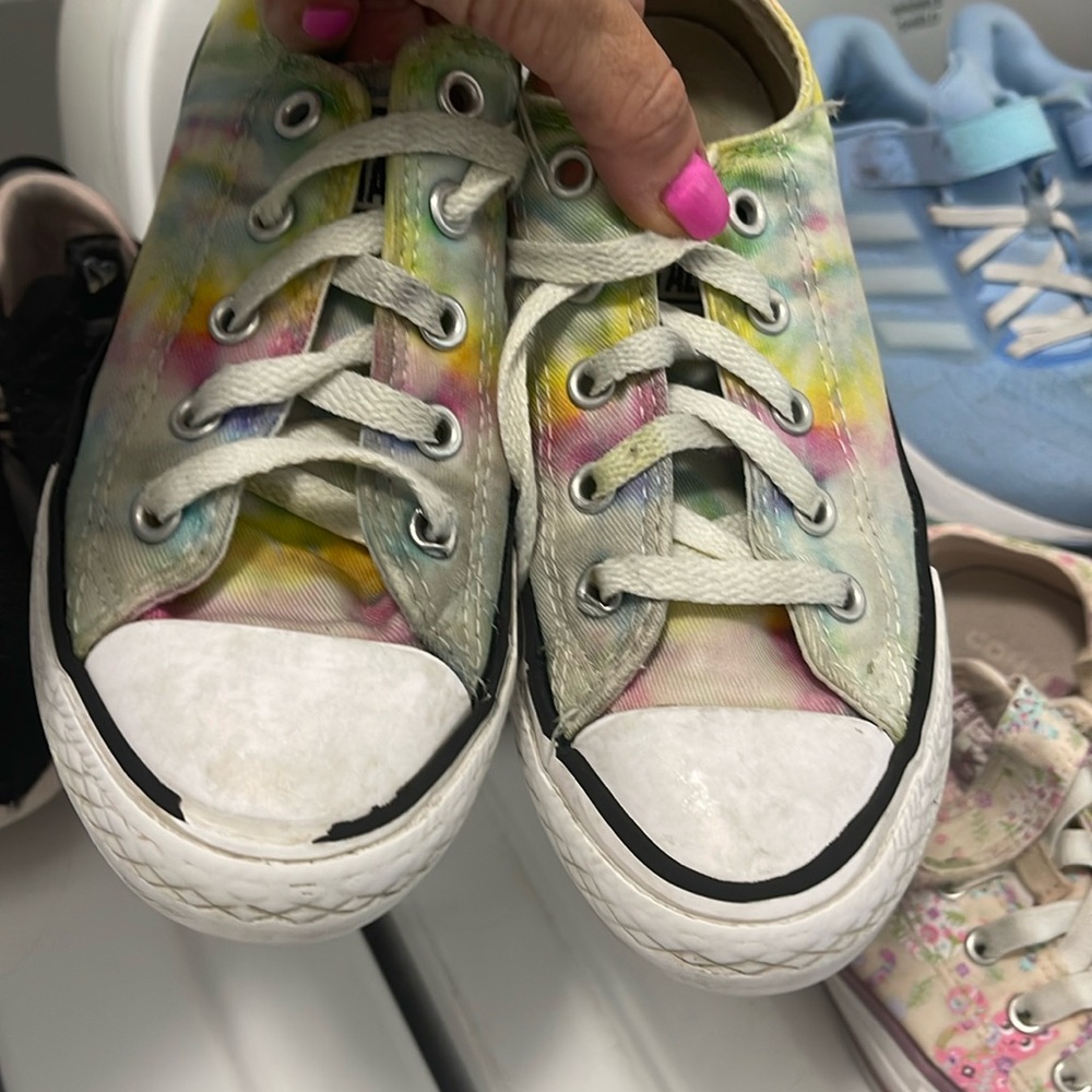 Tye dye converse